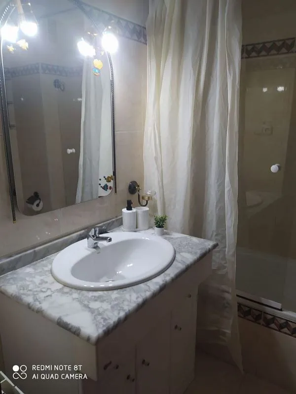 Vannitoad - Spacious Apartment with Pool in Pajaritos, Granada