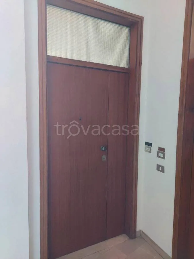 hallway_entrance