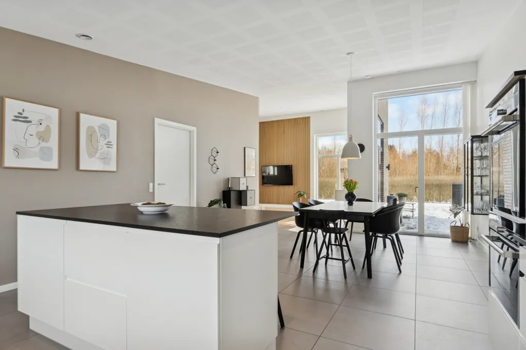 Cuisine - Modern Villa with Lofted Living Room in Viborg