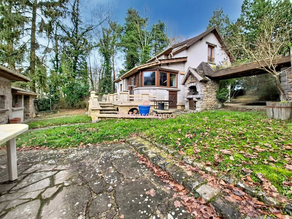 Jardin - Maison avec Dépendances au Cœur des Bois