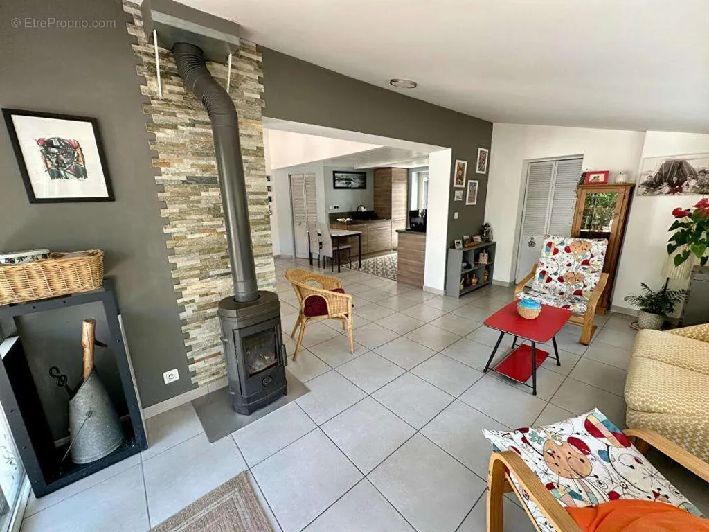 Séjour - Villa de Plain-pied avec Piscine entre Pignan et Cournonterral