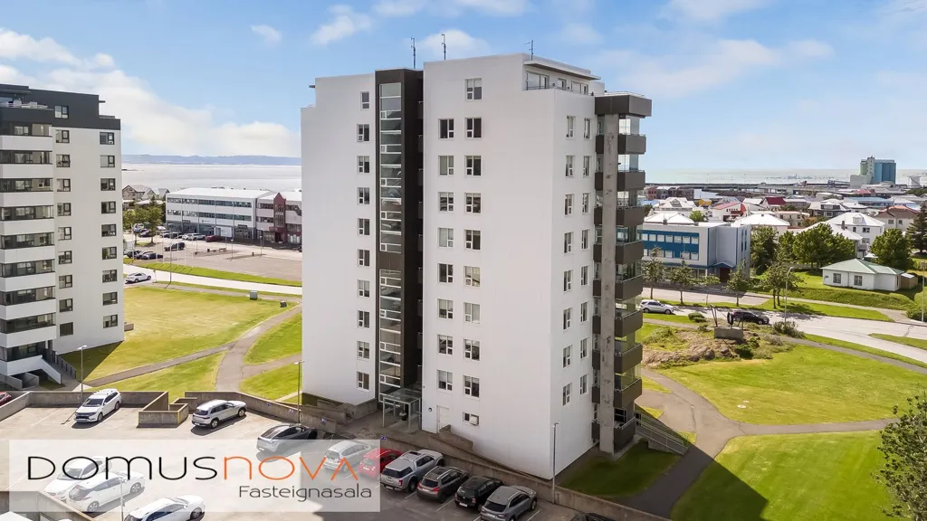 Vue aérienne - Two-Bedroom Apartment with Balcony in Akranes