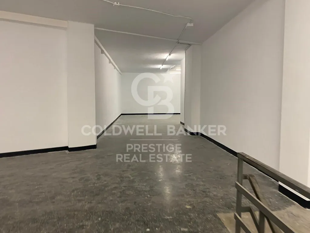 Toad - Commercial Space with Lift in Central Barcelona