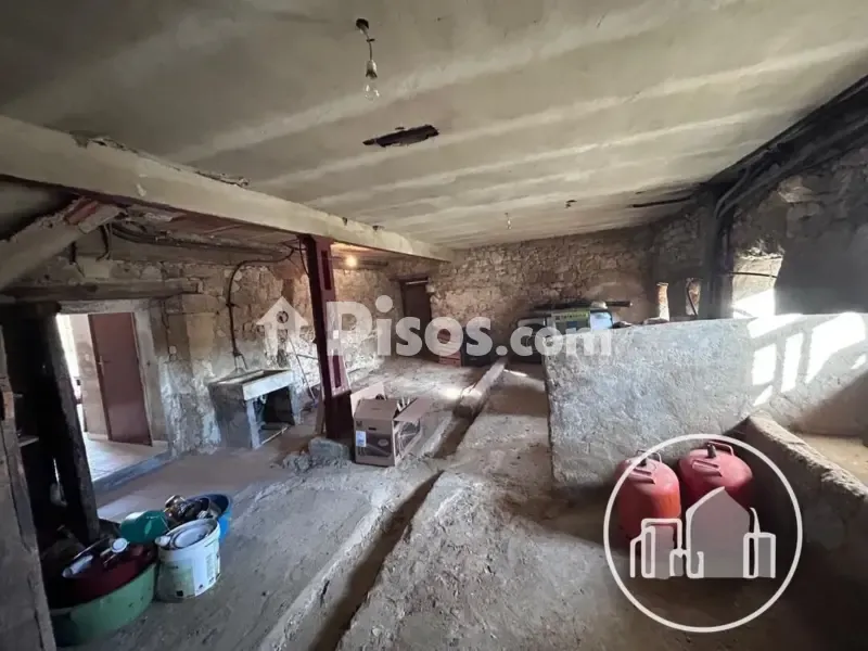 Pièces - Spacious House with Large Area in Las Merindades
