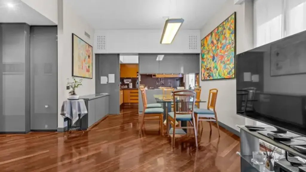 Söögituba - 3-Bedroom Apartment with Balcony in Milan