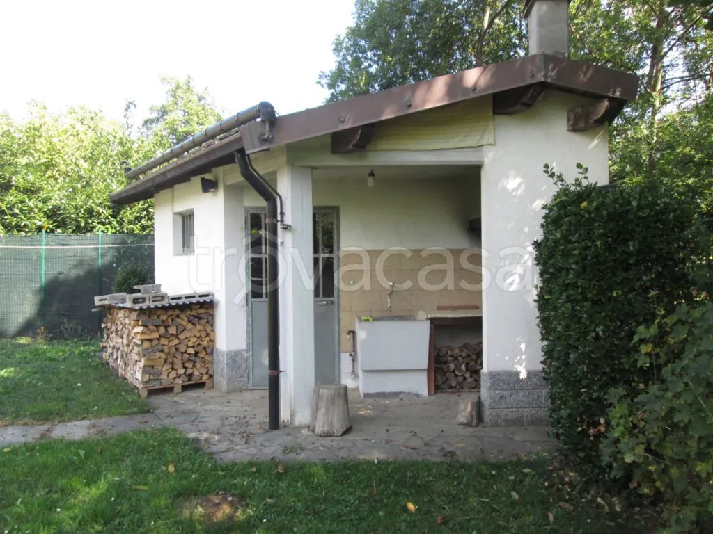 Välivaade - Detached House with Garden in Demonte