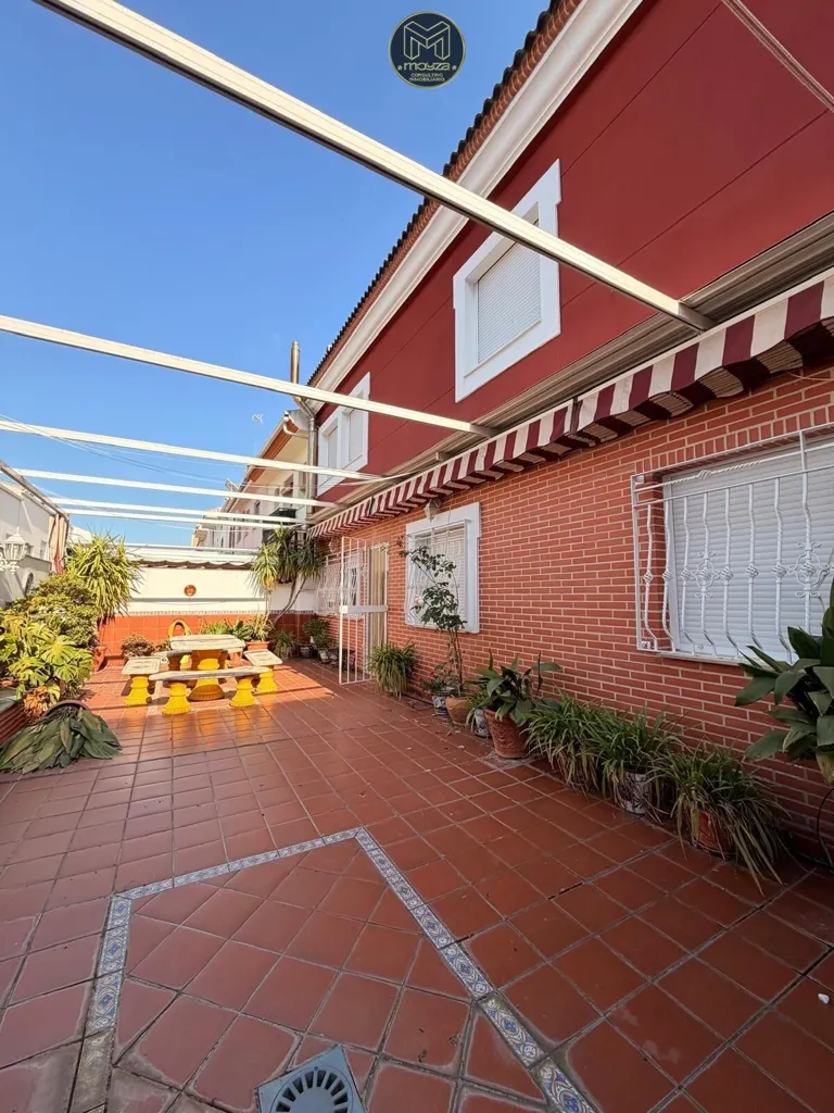 Terrass - Luxury Villa with Private Garage on Gran Bulevar