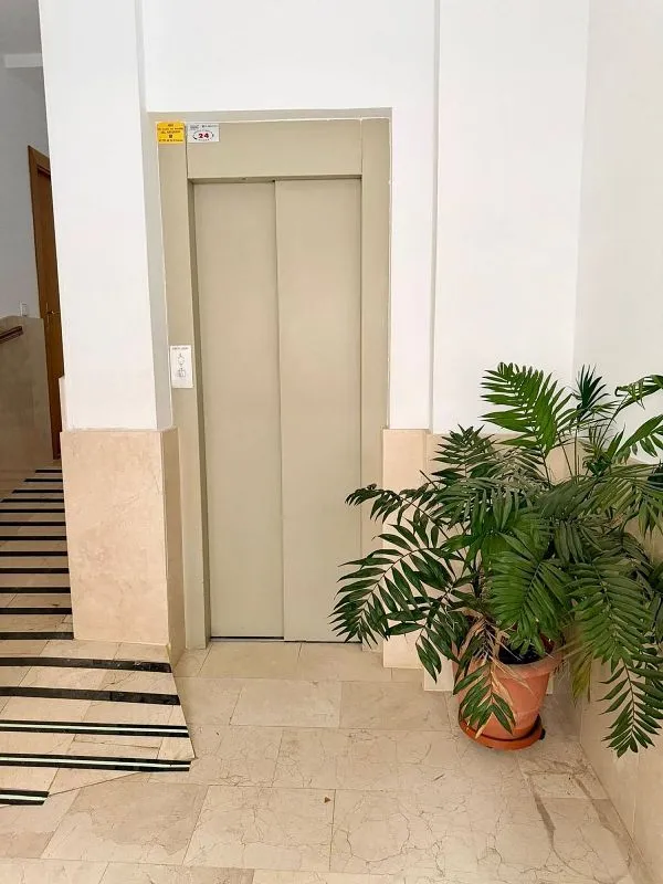 hallway_entrance