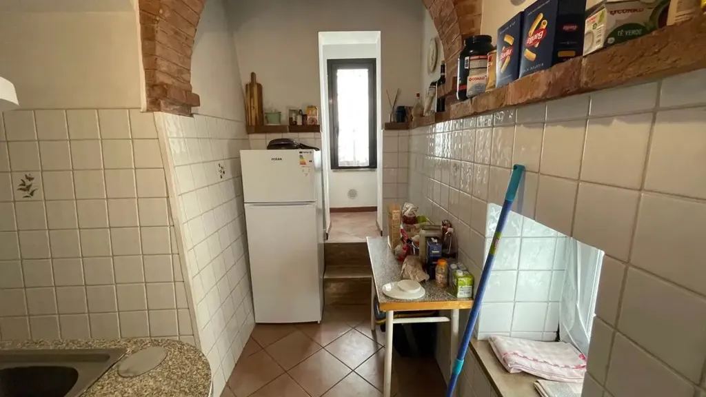 Cuisine - Quadrilocale with High Ceilings near Siena Centre