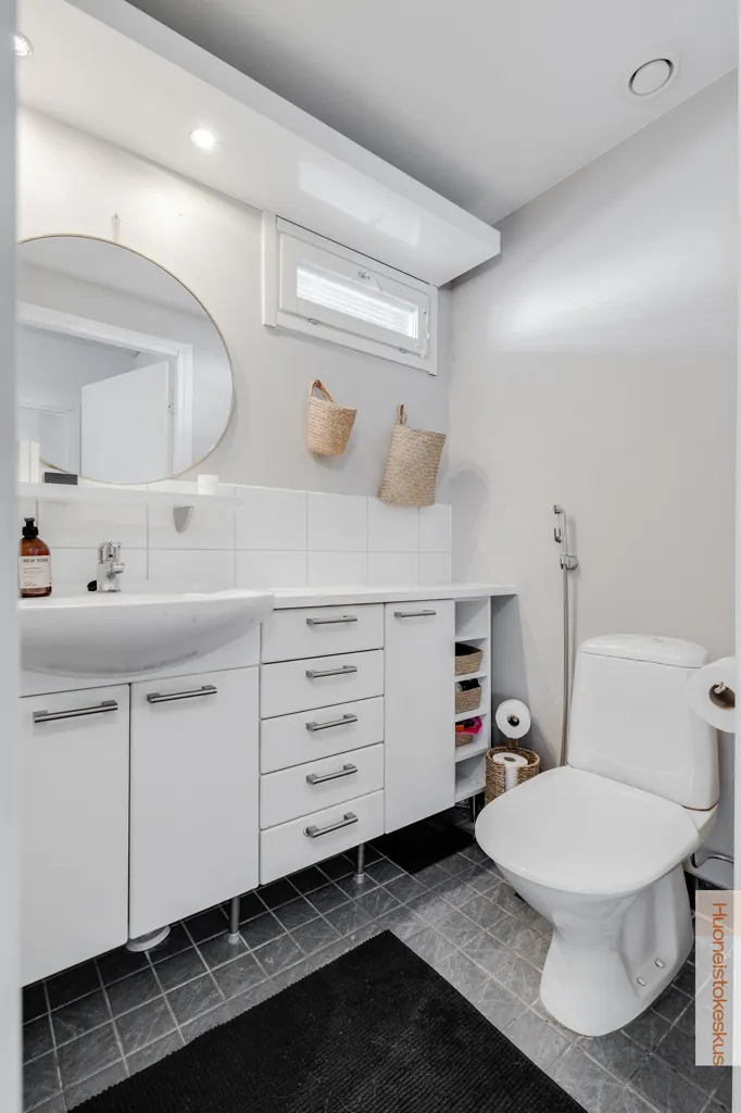Salles de bain - Spacious Terraced House with Garden in Oulu