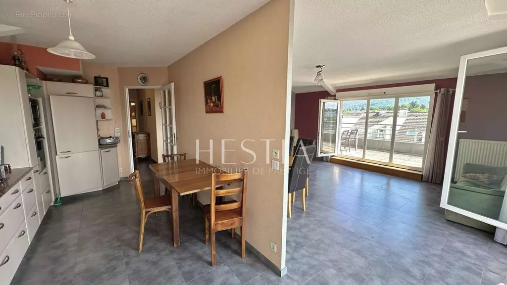 Sala da pranzo - Attic Flat with Mountain View in Annecy