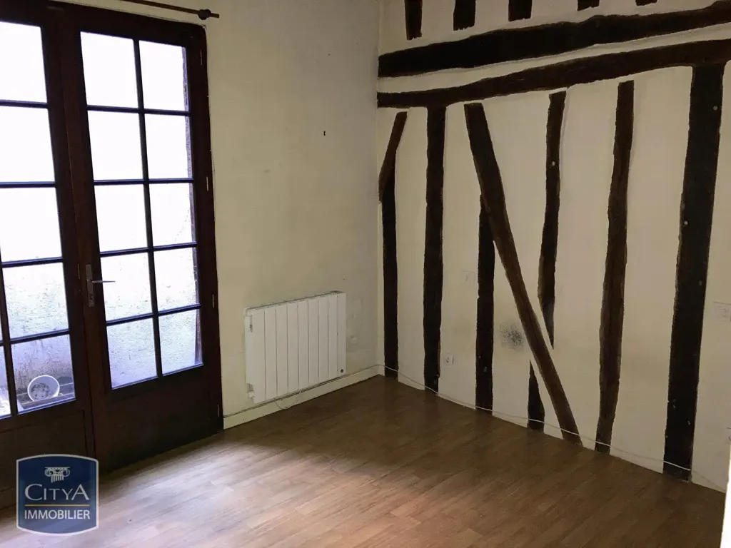 Pièces - Appartement 2 Pièces avec Cheminée dans le Vieux Tours