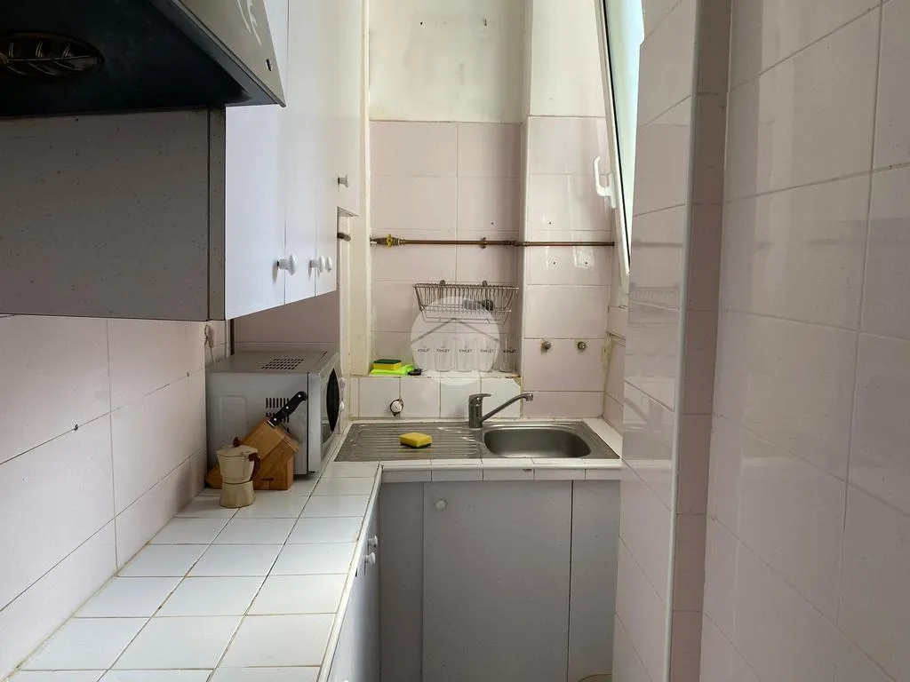 Cuisine - First Floor Flat with Balcony in Milan South