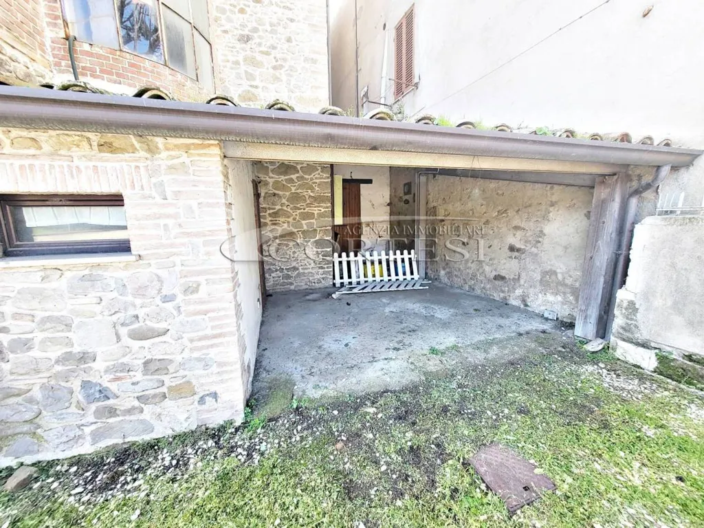 Jardin - Rustic Cielo-Terra with Commercial Space in Perugia