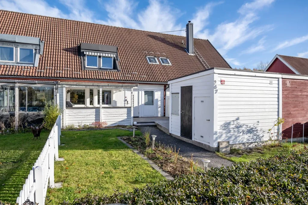 Jardin - Modern Terraced House with Garden in Järnåldersringen