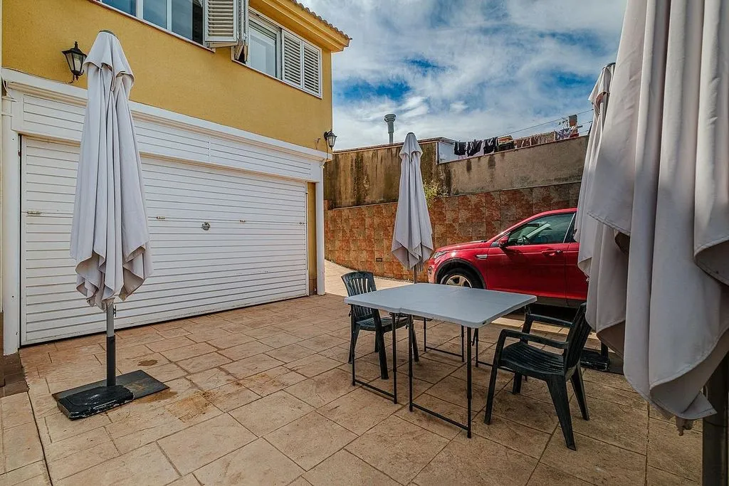 Terrass - Chalet with Pool and Terrace in Abrera