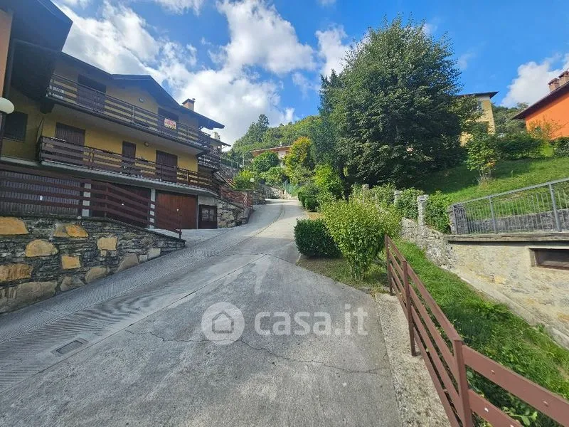 Välivaade - Partially Mansarded Trilocale with Terrace in Rota d'Imagna