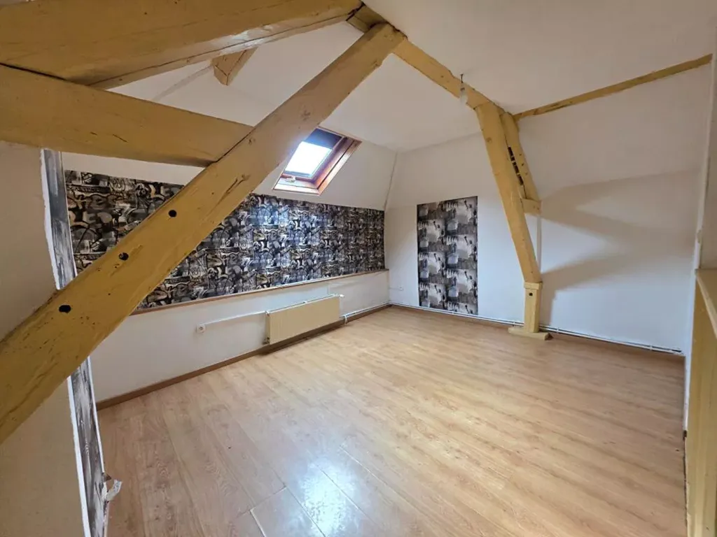 Rooms - Semi-Detached House with Courtyard in Fourmies