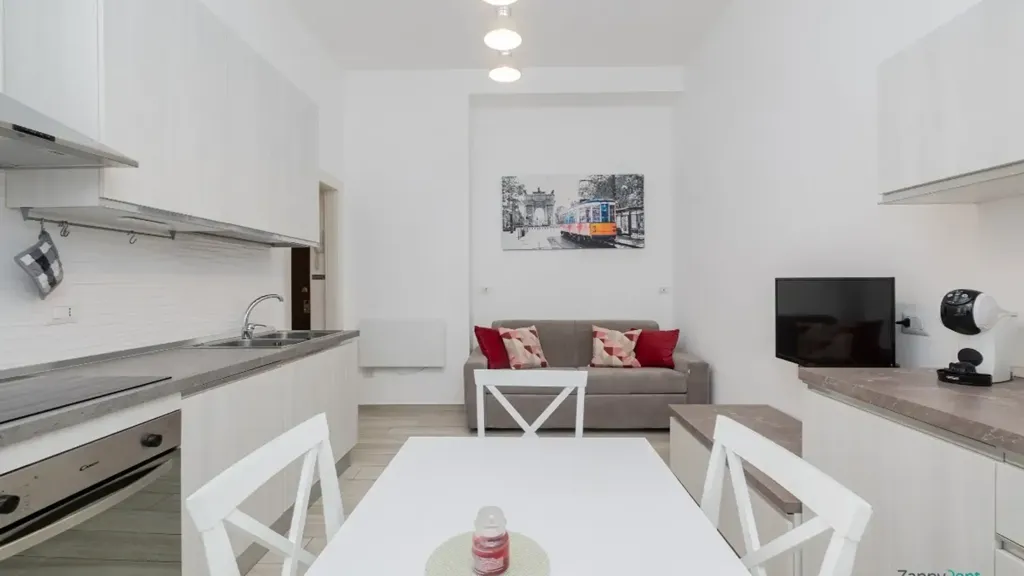 Cuisine - Brightly Laid-out Flat with Balcony in Milan