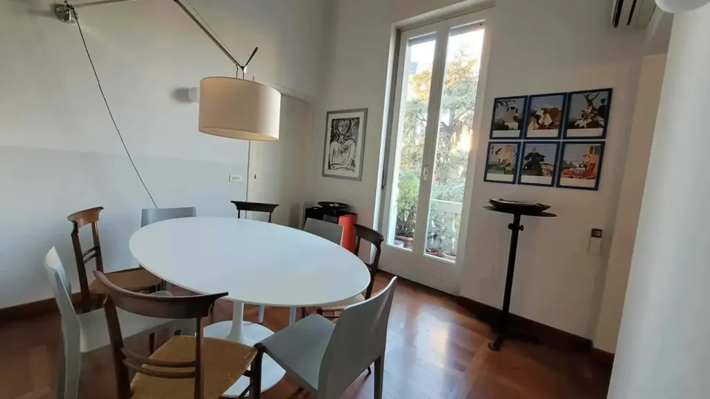 Salle à manger - Studio Apartment with Balcony in Milan