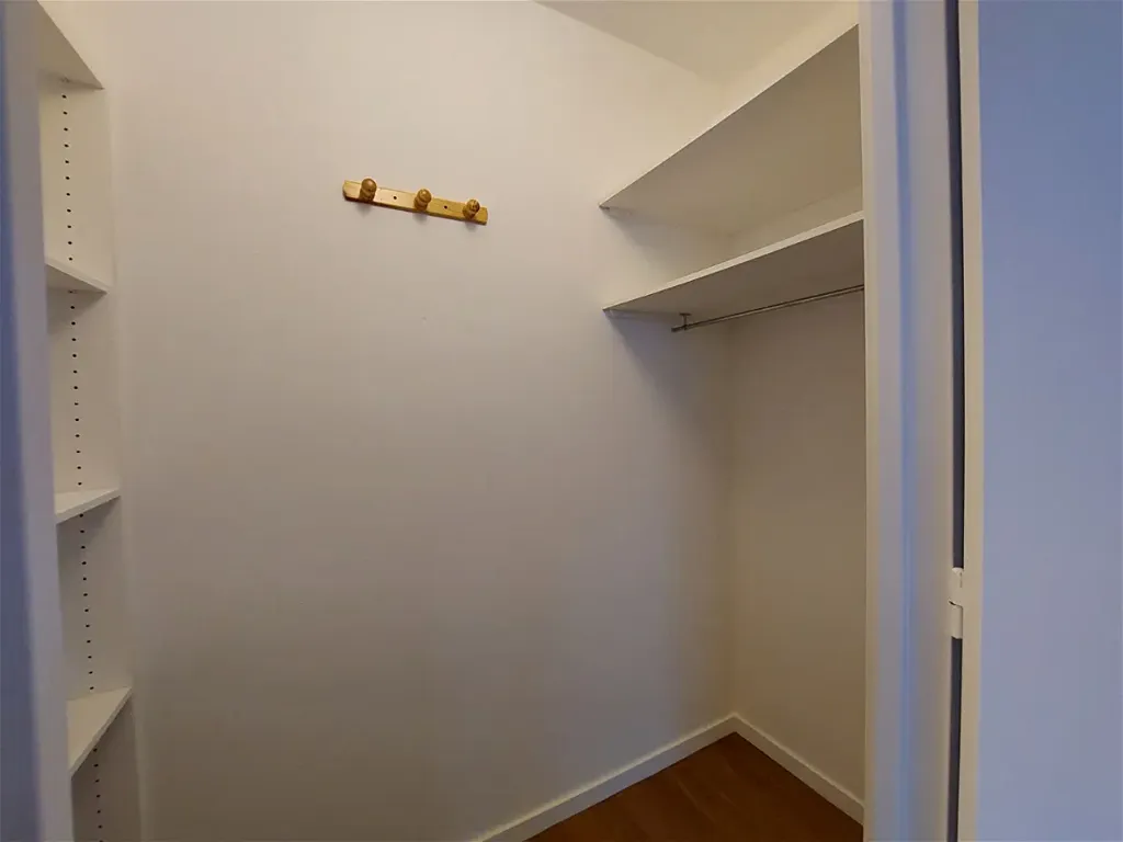 Pièces - Appartement Rénové avec Terrasse à Royan