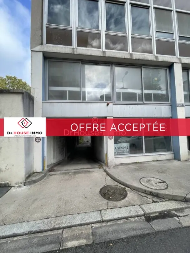 Garaaž - 10-Unit Building with Parking in Bourges Centre