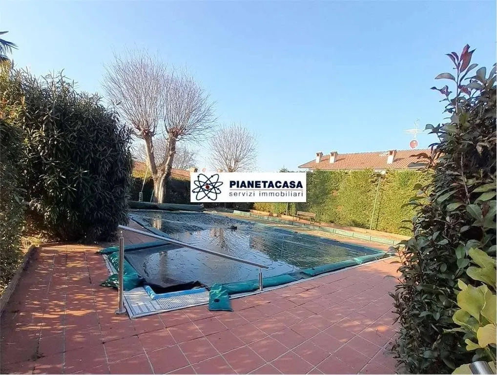 Bassein - Luxury Villa with Pool in Mozzo, Lombardy