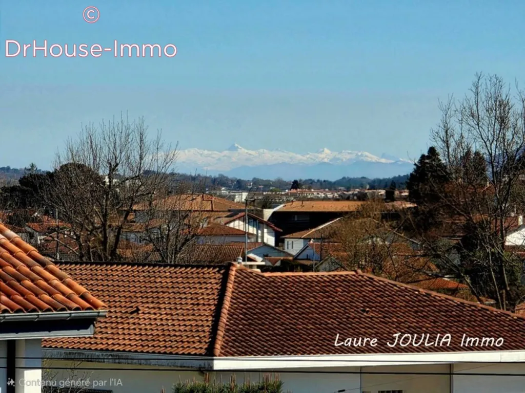 Passive House with Solar Panels in Anglet