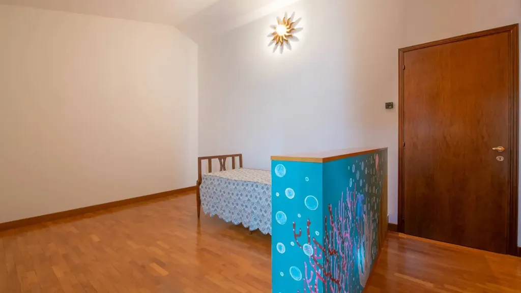 hallway_entrance