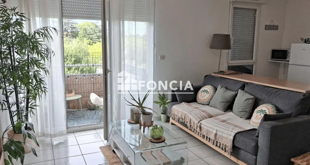 Soggiorno - Bright T3 Flat with Balcony in Montfavet
