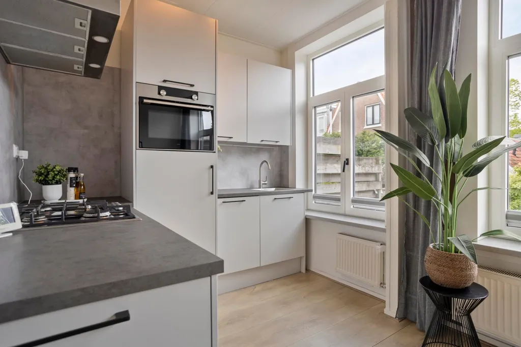 Cuisine - Bespoke Bungalow with Two Terraces in Haarlem