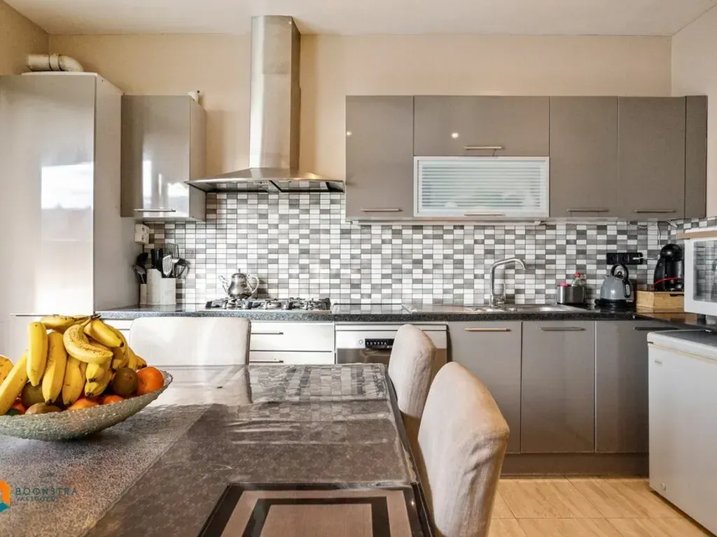Cuisine - Maison avec Jardin à Proximité du Centre de Malines