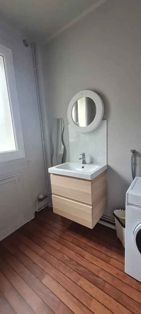 Bathrooms - 2-Bedroom Apartment with South-West View in Brest