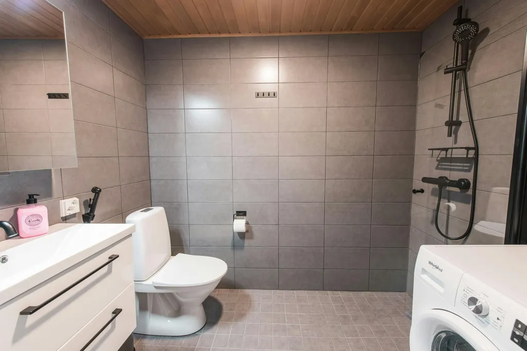 Bagni - 1-Bedroom Apartment with Parking in Vantaa