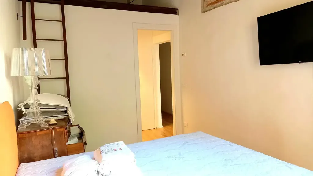 Magamistoad - Characterful Flat with Balcony in Florence