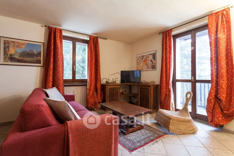 Elutuba - Trilocale with Balcony in Courmayeur