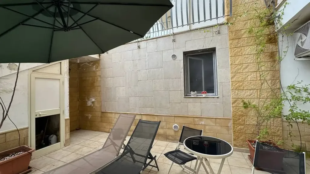Aed - Villa with Private Garden in Lecce