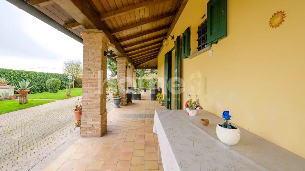 Terrass - Luxury Villa with Garden in Modena