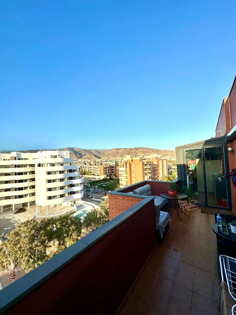 Rõdu - Penthouse with Large Terrace in Roquetas de Mar
