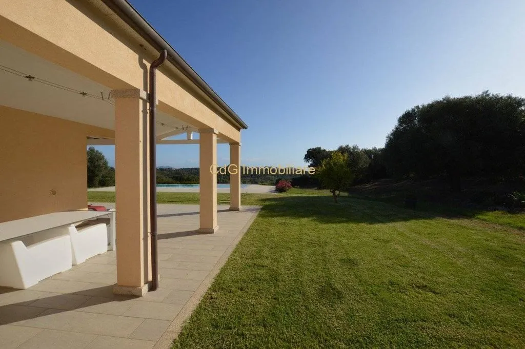 Terrass - Contemporary Villa with Pool in Telti, Sardinia