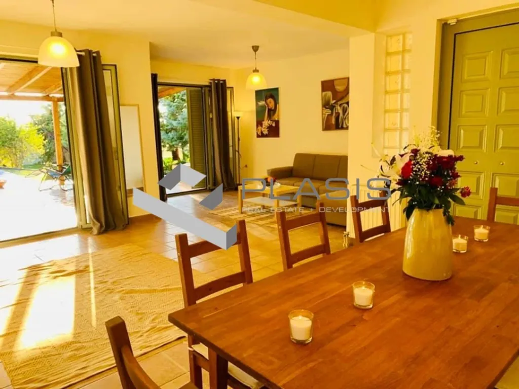 Dining Room - Detached House with Pool in Anavyssos