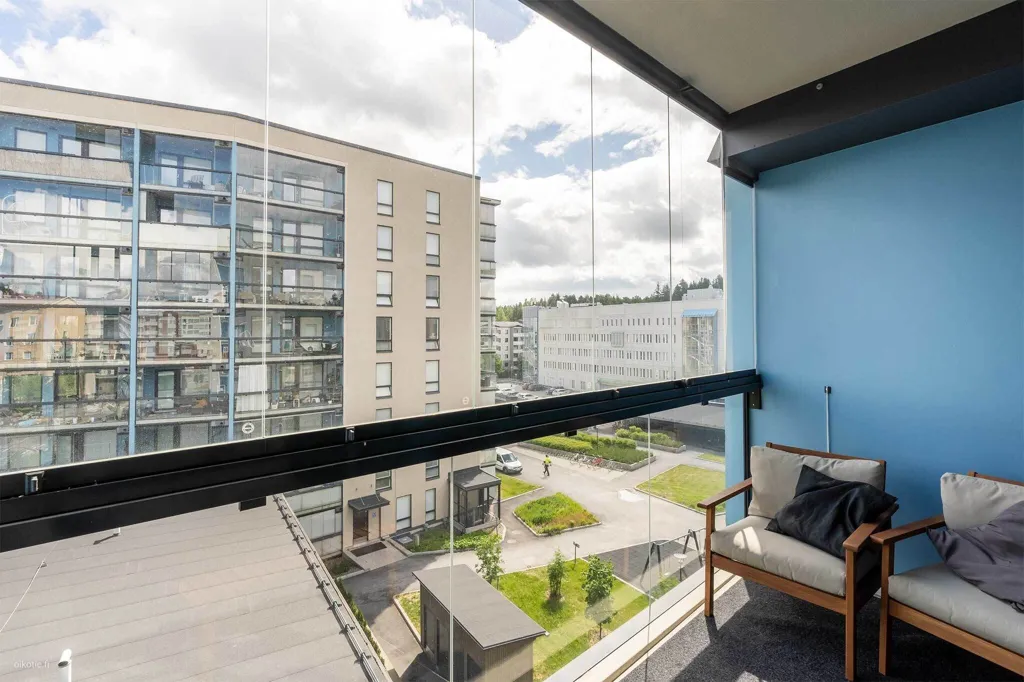 Balcon - Modern Studio with Balcony in Tampere Kaleva