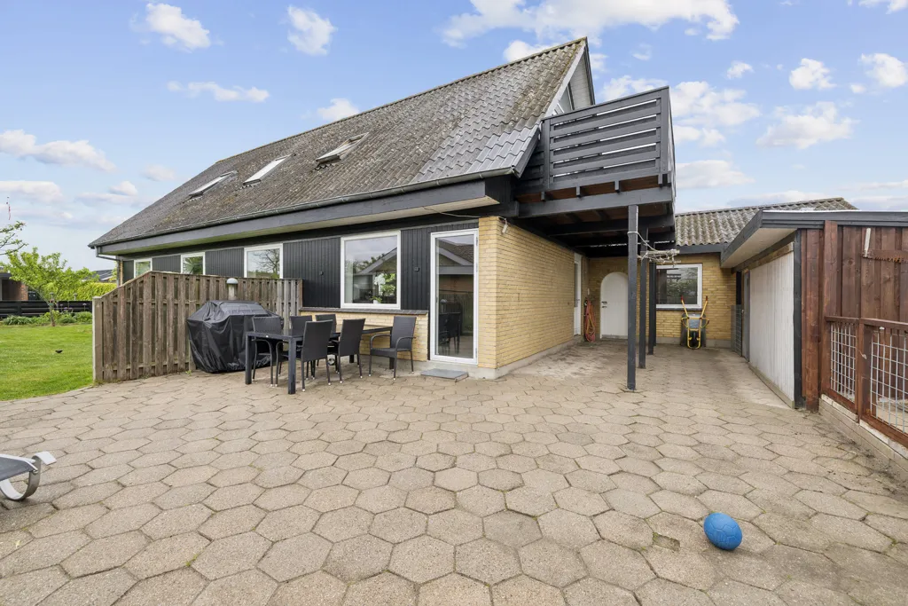 Terrasse - Villa with Terrace in Rosilde, Nyborg