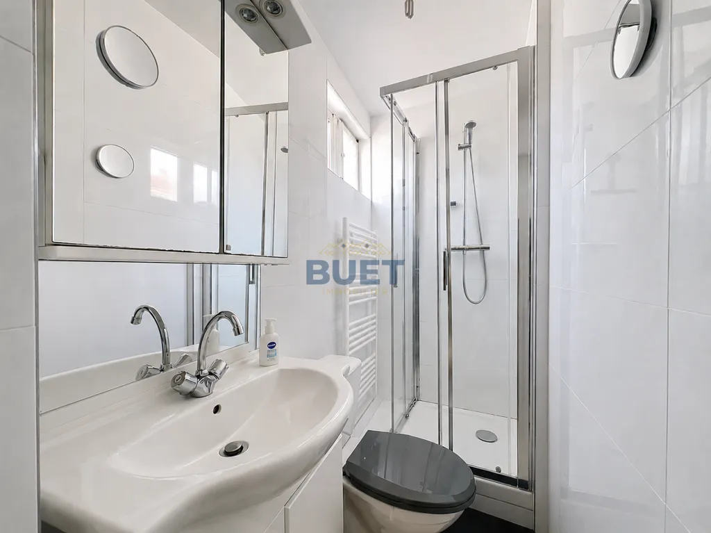 Bagni - Charming 2-Bedroom Apartment in Dijon