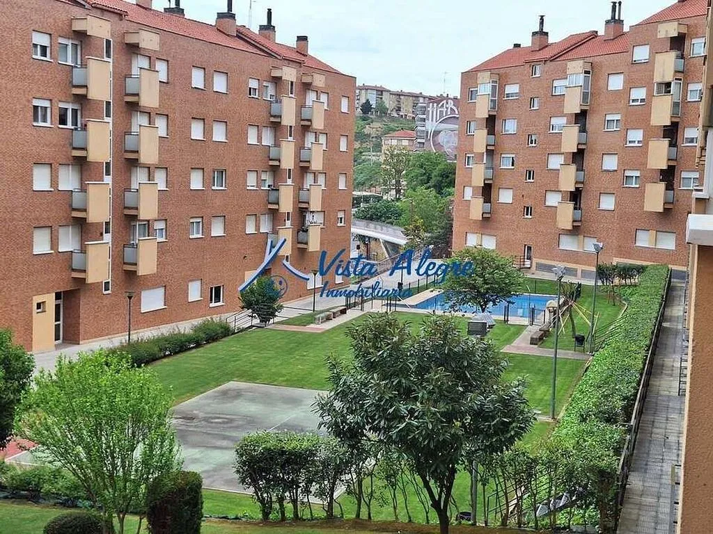 Aed - Apartment with Pool in Central Haro