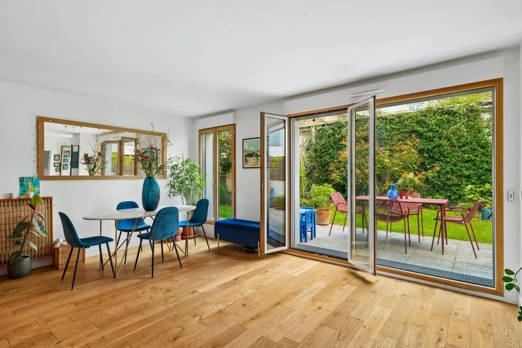 Séjour - Appartement Luxe avec Jardin Privé à Paris