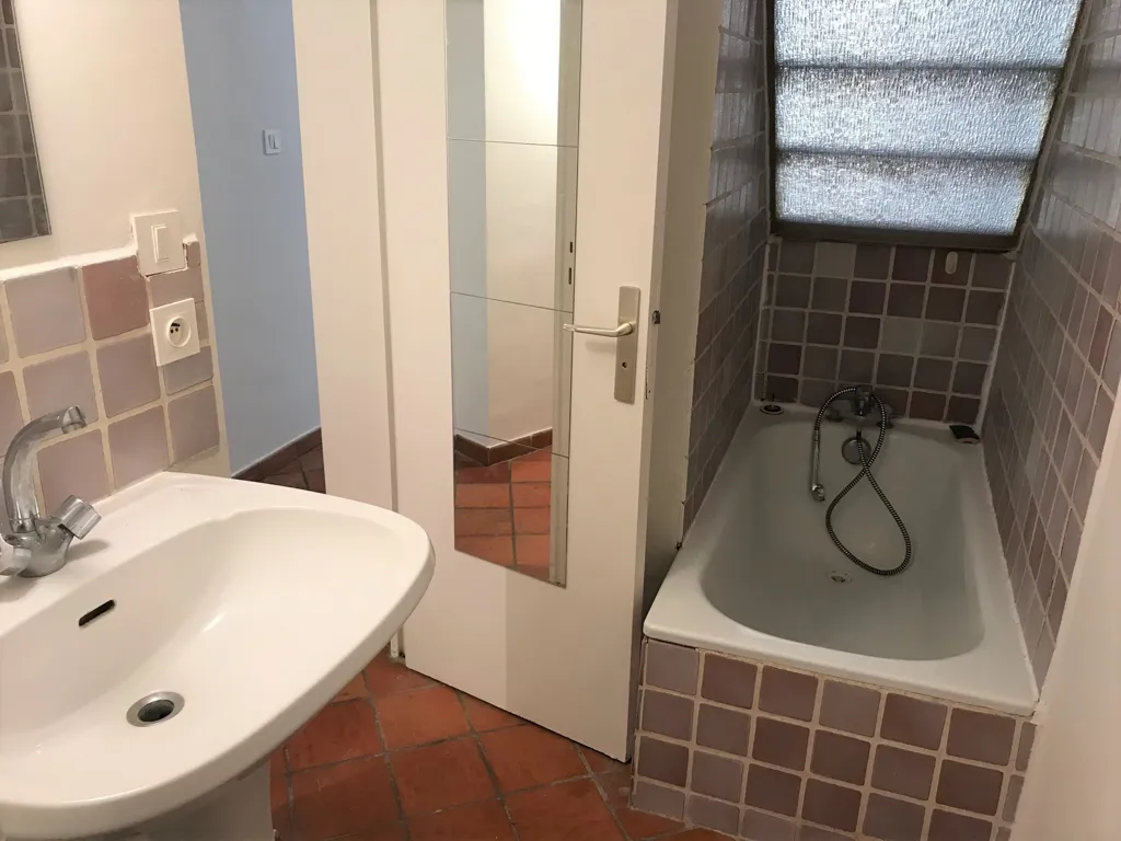 Salles de bain - Studio Meublé en Centre-Ville à Aix-en-Provence
