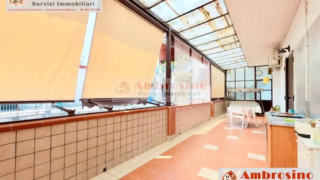 Terrass - Trilocale with Large Terrace in Naples