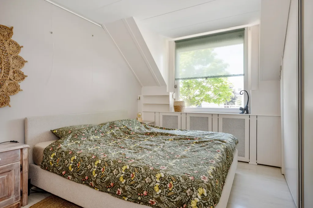 Magamistoad - Spacious House with Deep Garden in Born