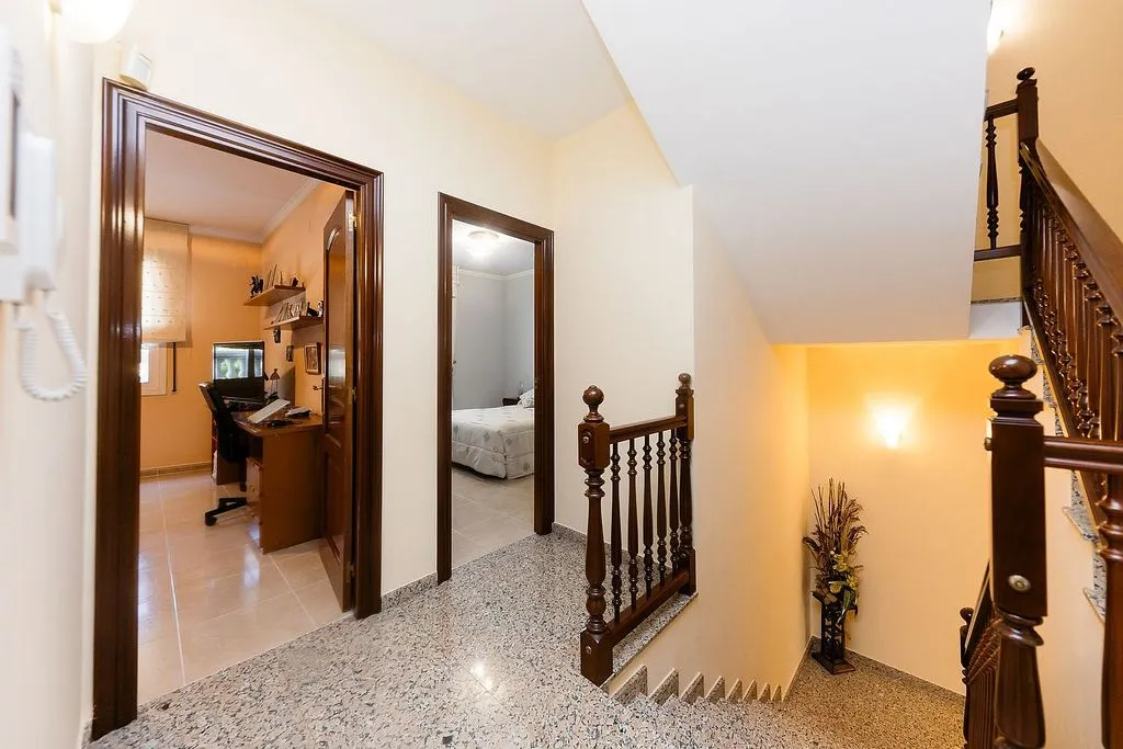 hallway_entrance